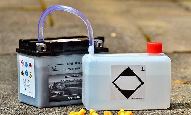 Ile paneli do akumulatora 200Ah?