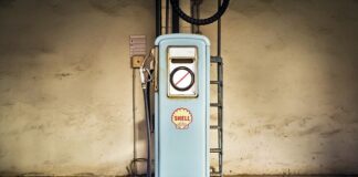 Ile pali Citroen C3 Picasso 1.6 benzyna?