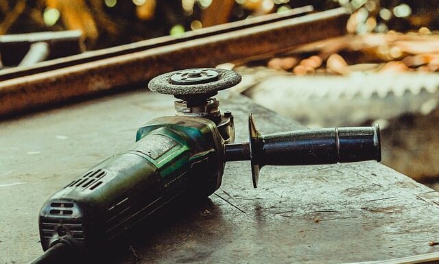 Czym się różni polerka do szlifierki kątowej? Czym się różni polerka do szlifierki kątowej?