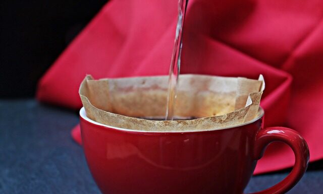 Jak długo trzeba filtrować wodę w basenie? Jak długo trzeba filtrować wodę w basenie?