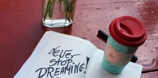 Co oznacza napis service now?