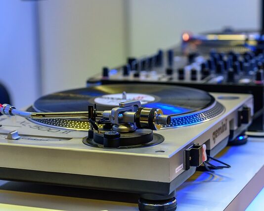 Co oznacza pomarańczowa kontrolka silnika? Co oznacza pomarańczowa kontrolka silnika?