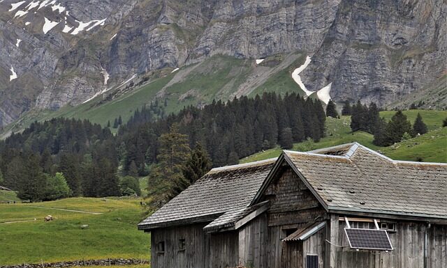 Co lepsze do grzania wody solary czy fotowoltaika? Co lepsze do grzania wody solary czy fotowoltaika?