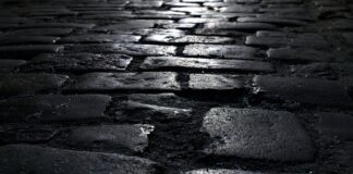 Jakie podłoże pod meble ogrodowe? Jakie podłoże pod meble ogrodowe?