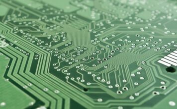 Z czego jest zrobiona płyta budowlana?