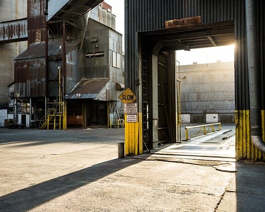 Czy osuszacz można zostawić na noc? Czy osuszacz można zostawić na noc?