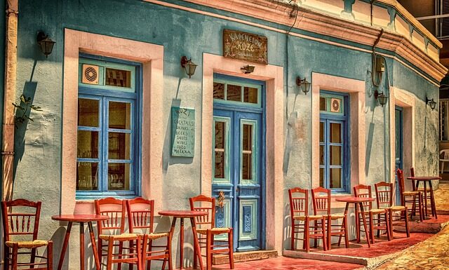 Ile miejsca na krzesła przy stole?